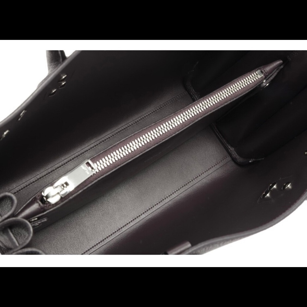 Saint Laurent Classic Baby Sac De Jour - Picture 7 of 7